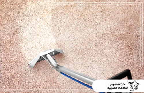 عروض غسيل السجاد بالرياض 0557756533 شركة الفارس رأس ماكينة تنظيف بالبخار على موكيت بلون بيج فاتح.